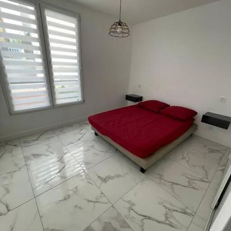 Appartement 2 Pieces, Salon Et Chambre, 44M2 Refait A Neuf Clichy Exteriér fotografie