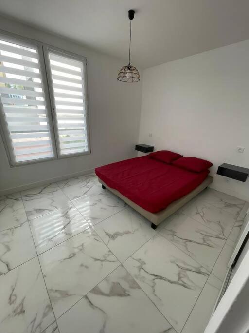 Appartement 2 Pieces, Salon Et Chambre, 44M2 Refait A Neuf Clichy Exteriér fotografie